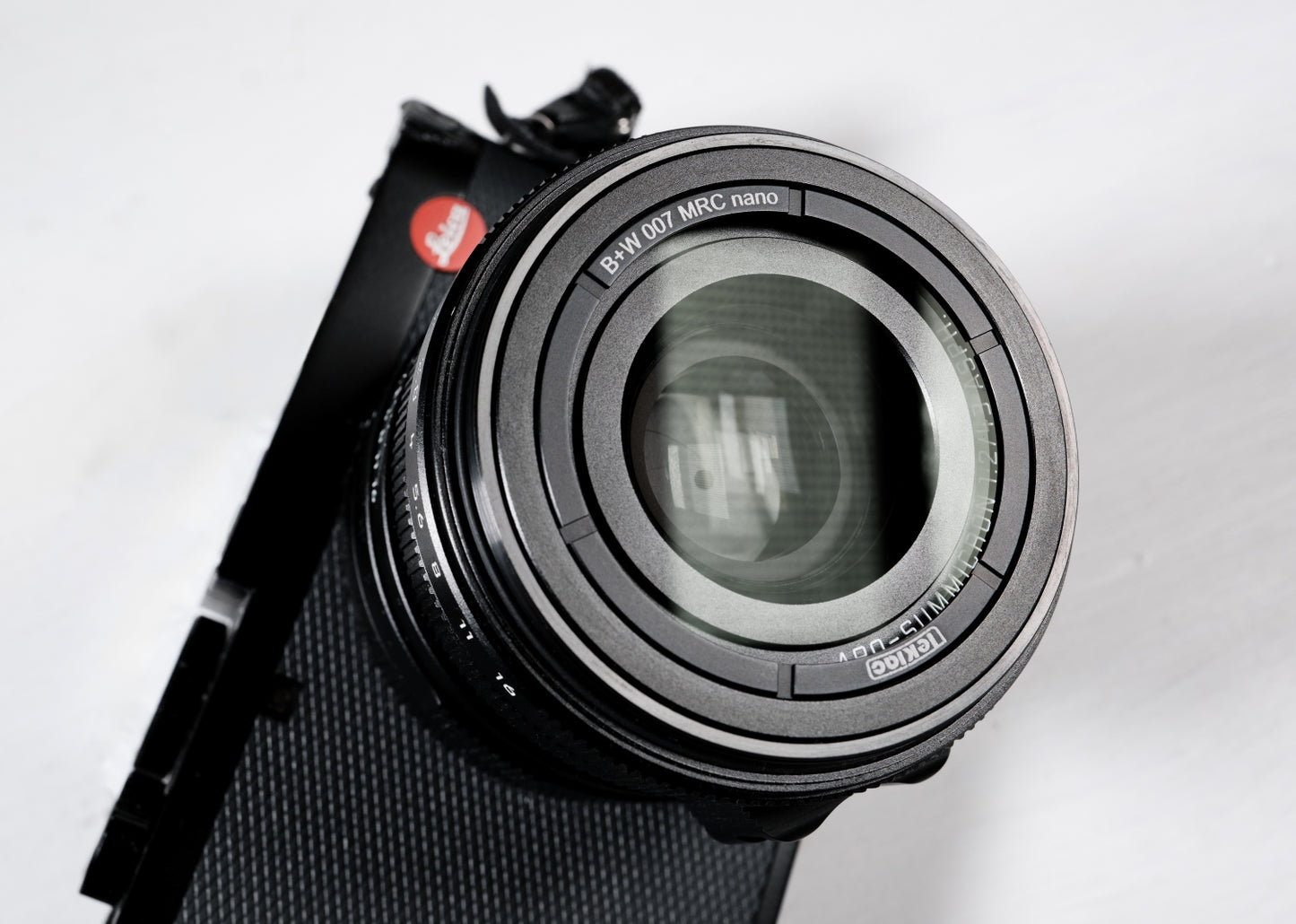 Der Foto Filter mit Montagehilfe für deine Leica Q3 43
