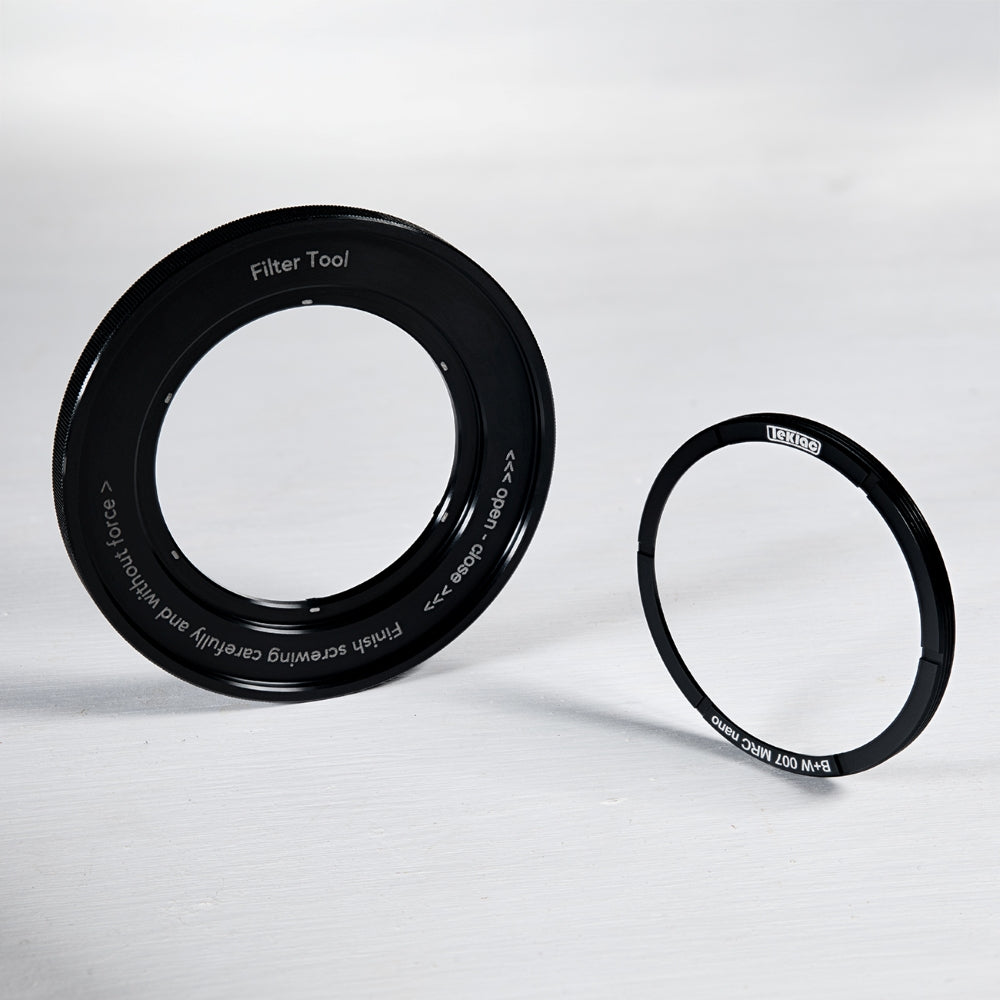 Filter Leica Q3 43 with Mounting Aid