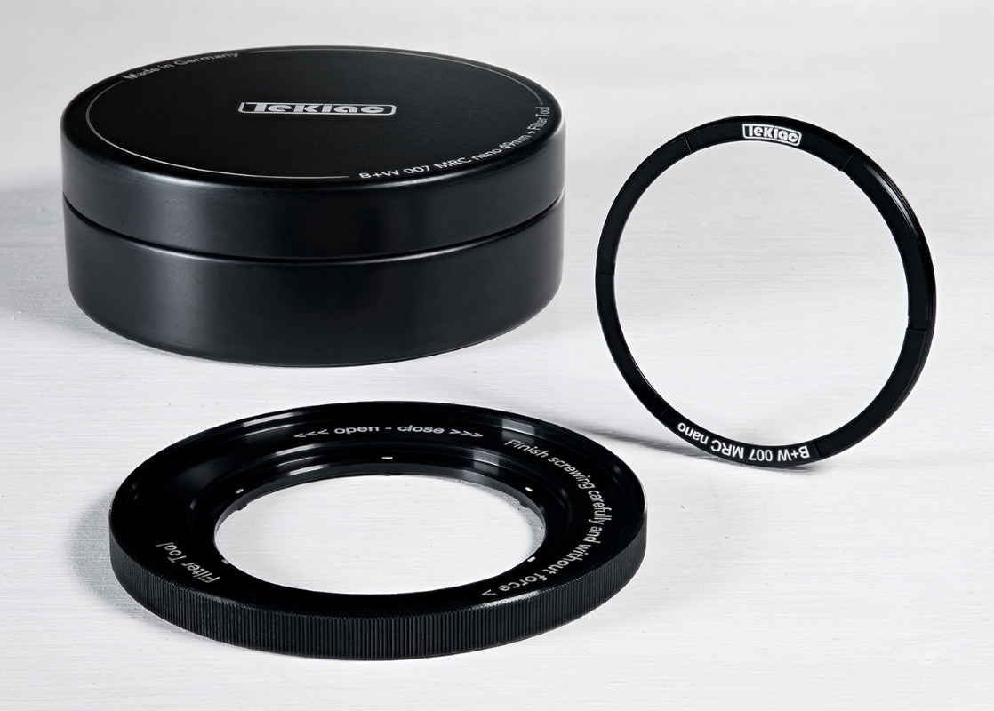 Filter Leica Q3 43 with Mounting Aid and Packaging